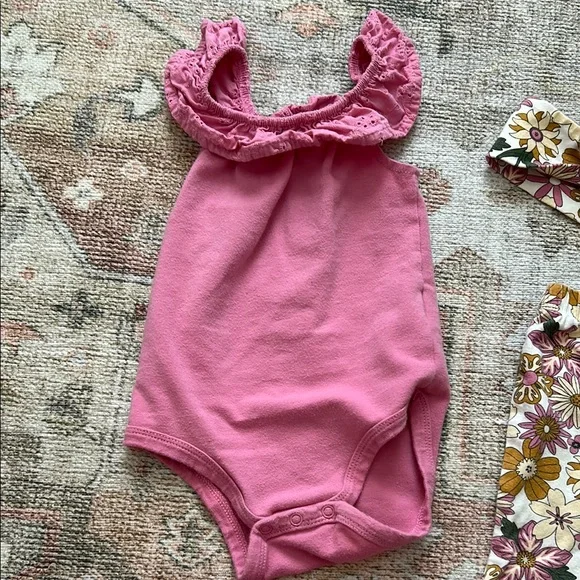Petit Lem Pink Eyelet Baby Outfit - Picture 3 of 6